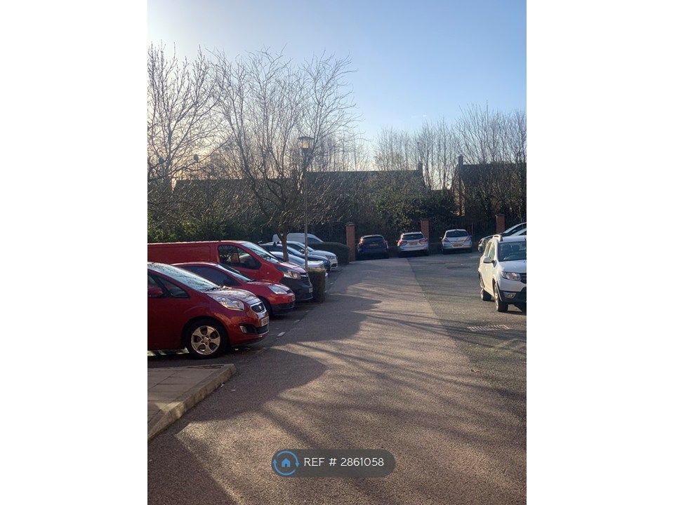 Property photo 3 of 17 Communal Car Park