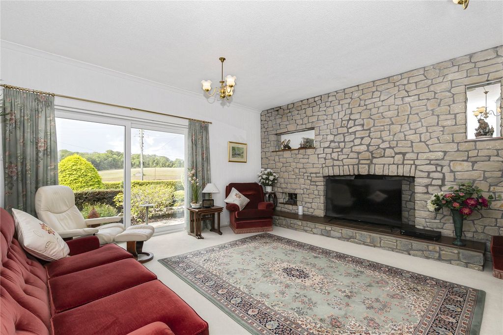 Property photo 2 of 19 Picture No. 14