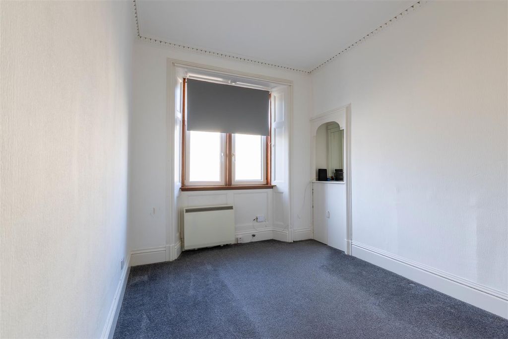 Property photo 2 of 12 17-1, King Street Perth-13.Jpg