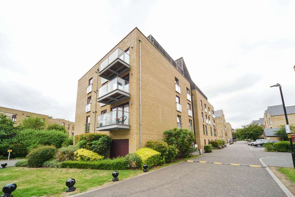 Property photo 1 of 8