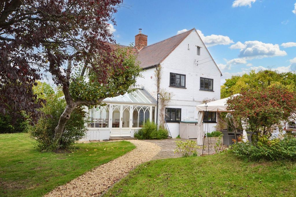 Property photo 1 of 37