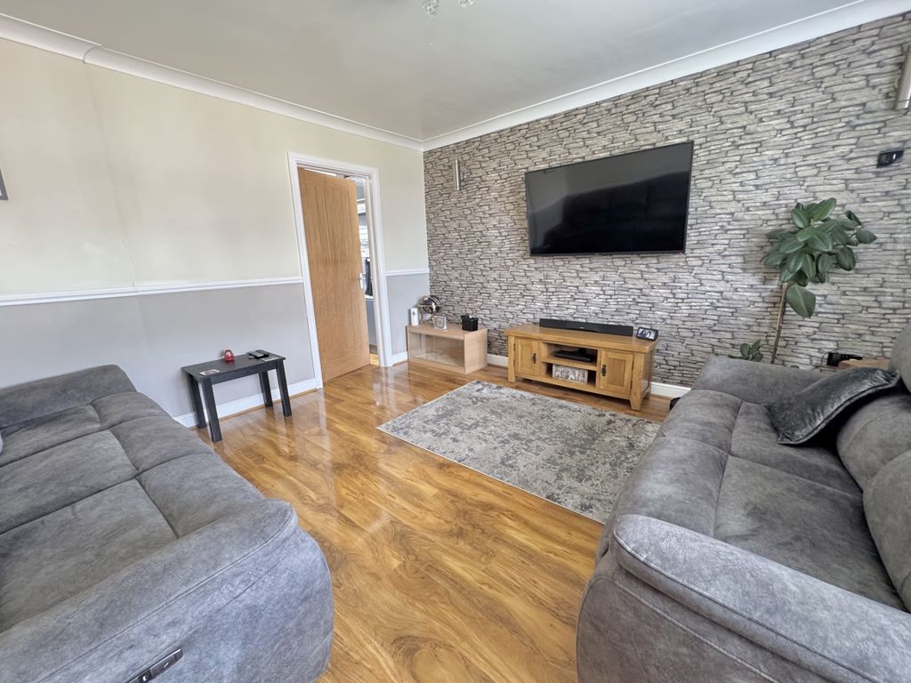 Property photo 3 of 18 Img_1332