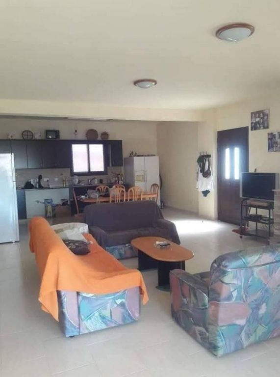 Property photo 3 of 32