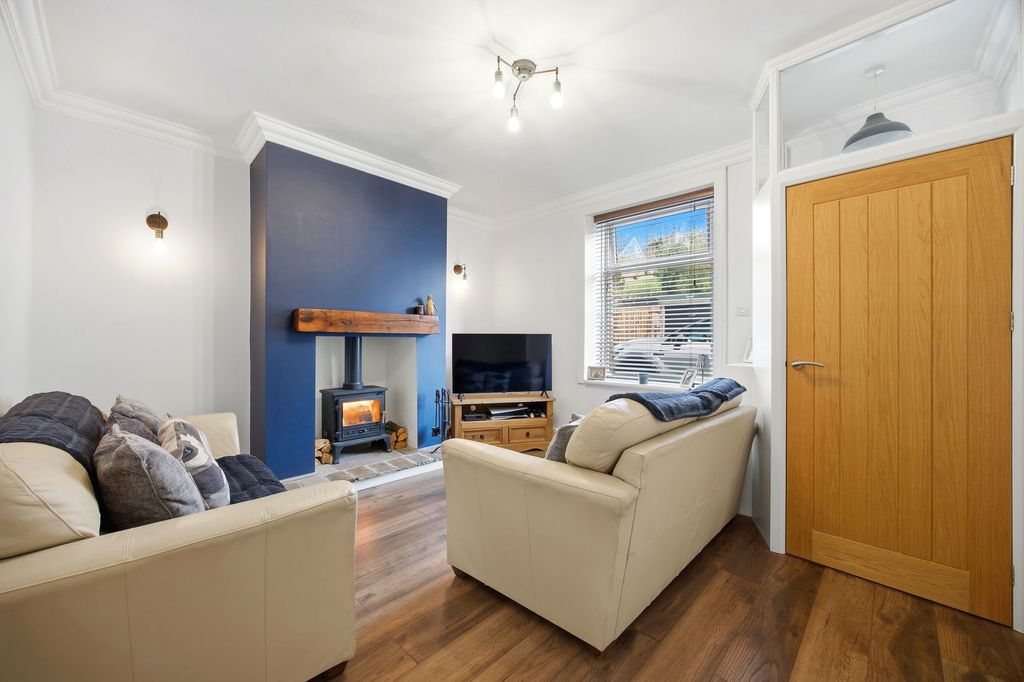 Property photo 2 of 23