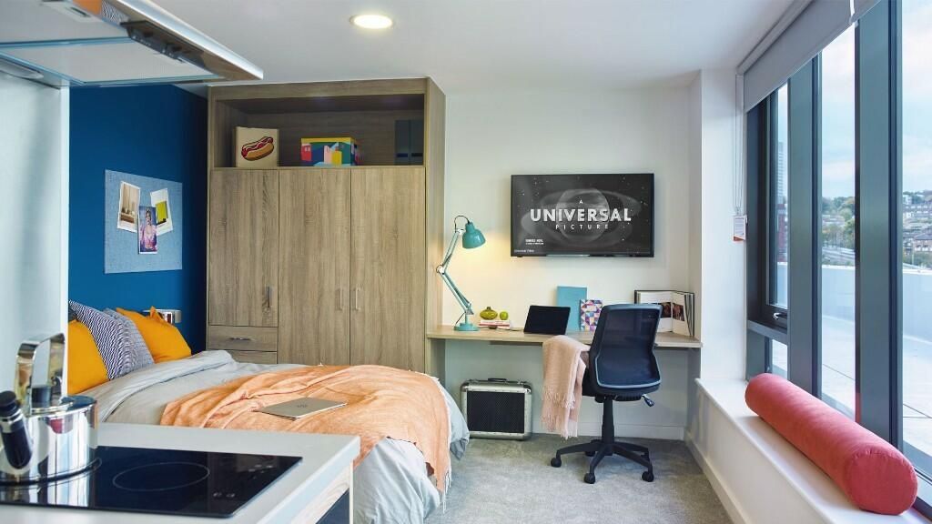 Property photo 1 of 14 Bright And Spacious Master Bedroom Featuring A Dou...