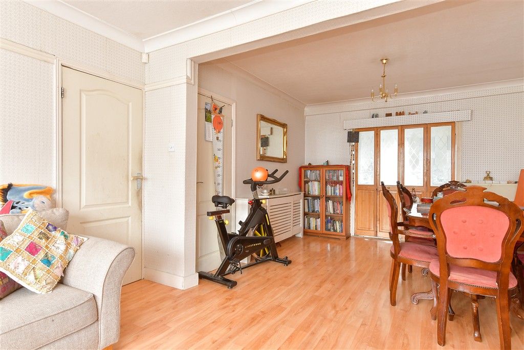 Property photo 1 of 15 Lounge/Diner