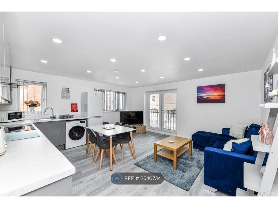 Property photo 1 of 5 Living Room