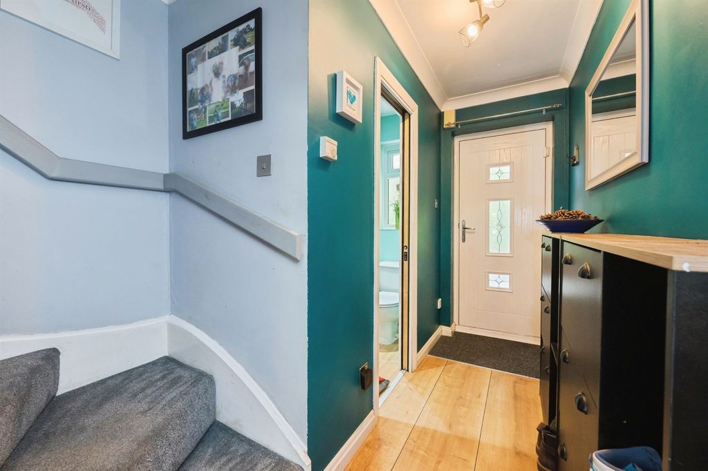 Property photo 2 of 18