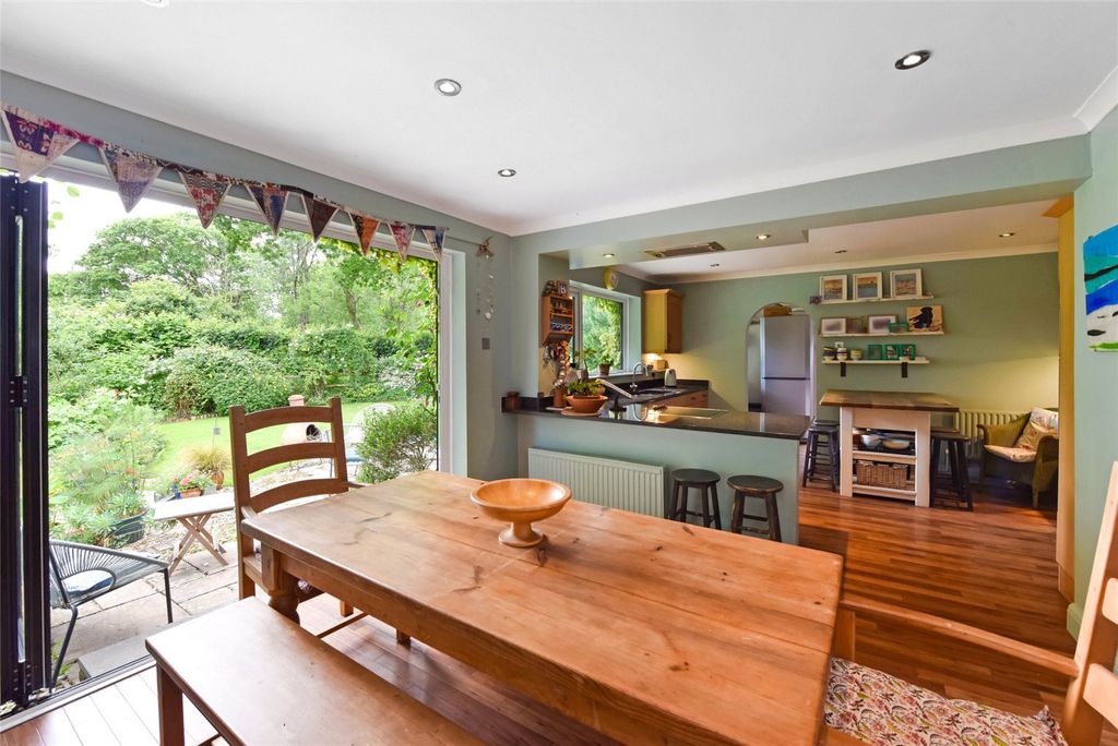 Property photo 3 of 16 Kitchen/Dining Room