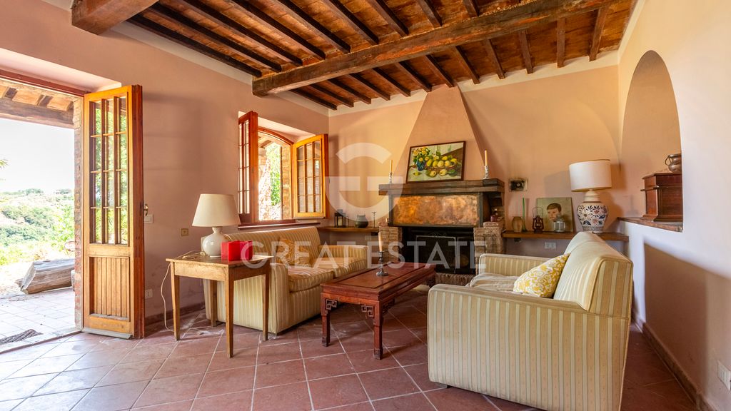 Property photo 2 of 39 Interiors