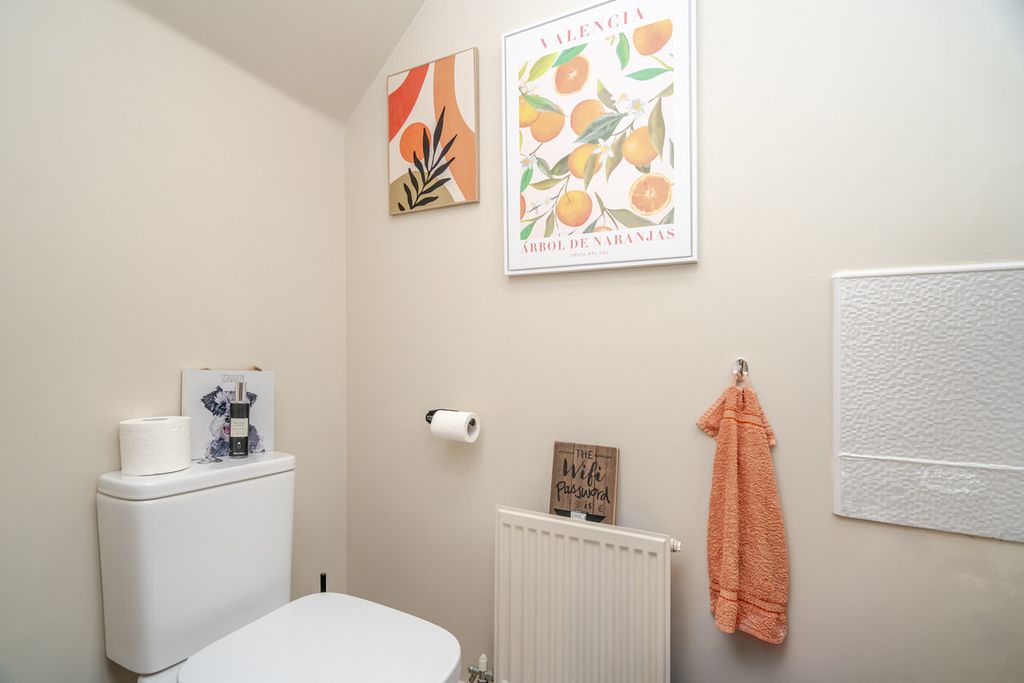 Property photo 3 of 27