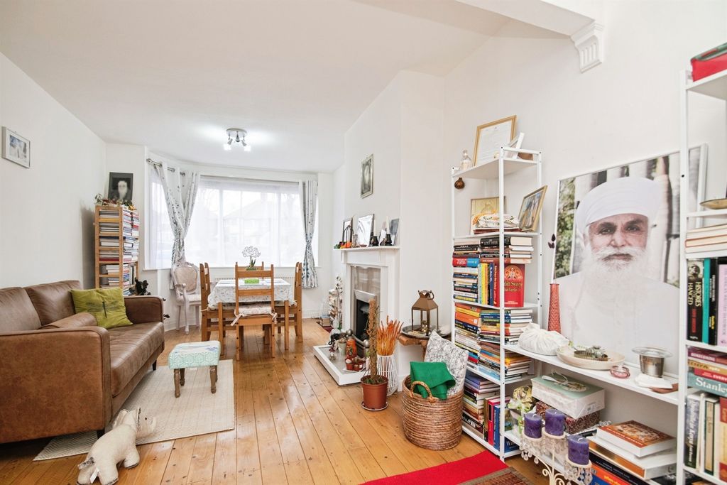 Property photo 2 of 16