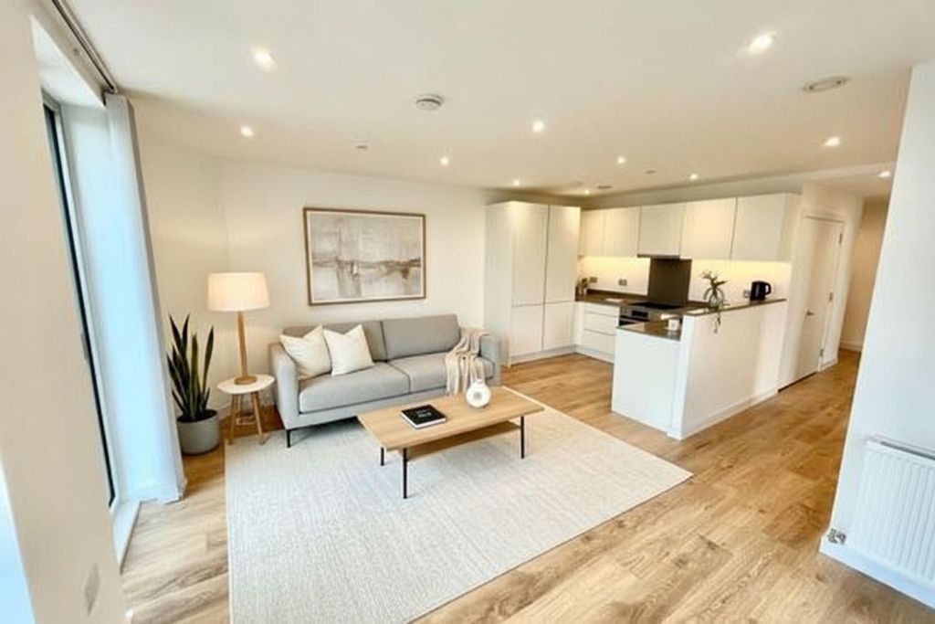 Property photo 2 of 13