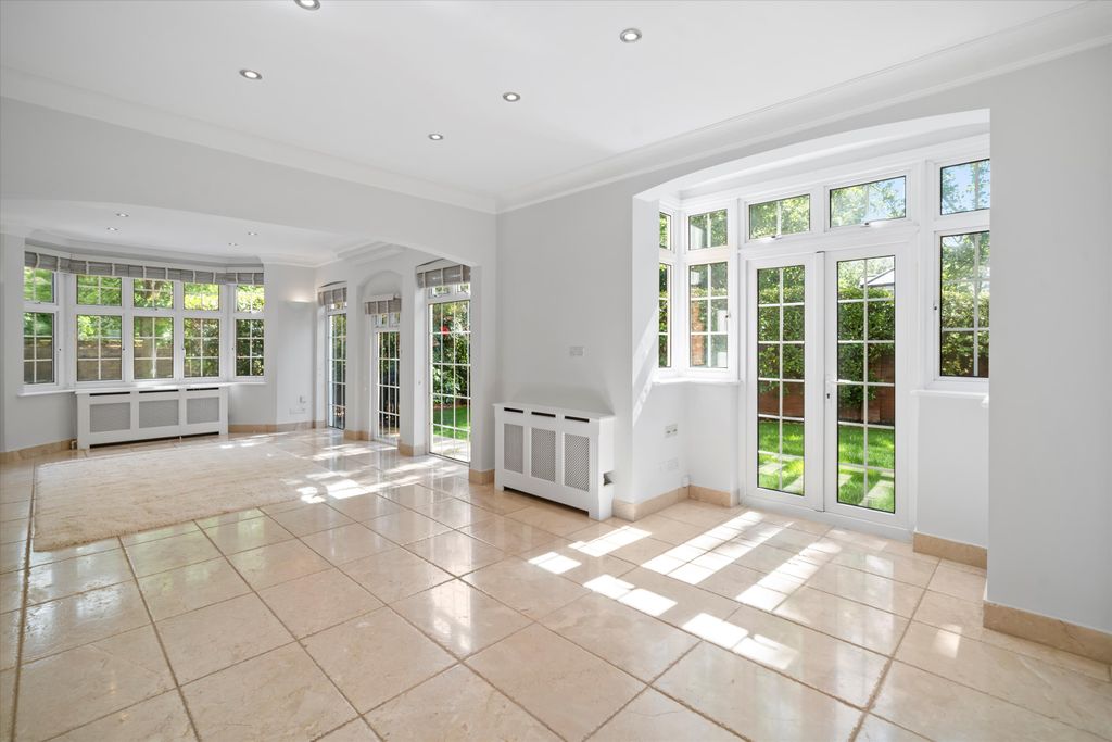 Property photo 2 of 15 Image