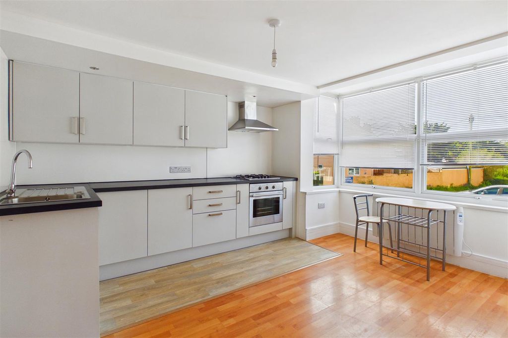 Property photo 2 of 8 Lounge/Kitchen/Diner