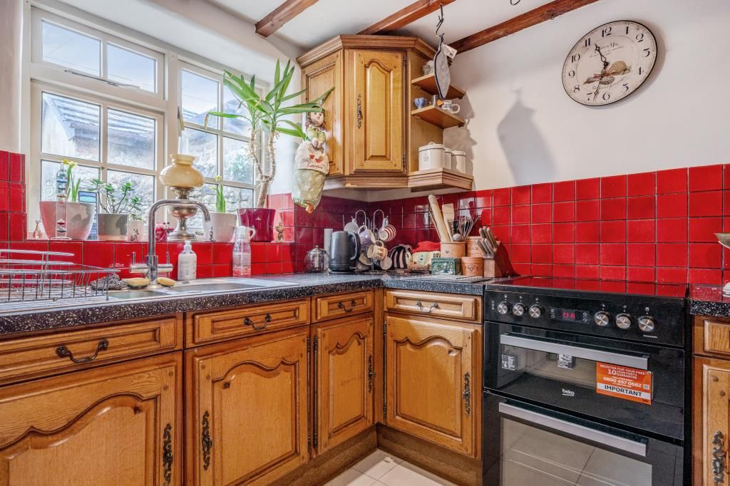 Property photo 2 of 21 Kitchen