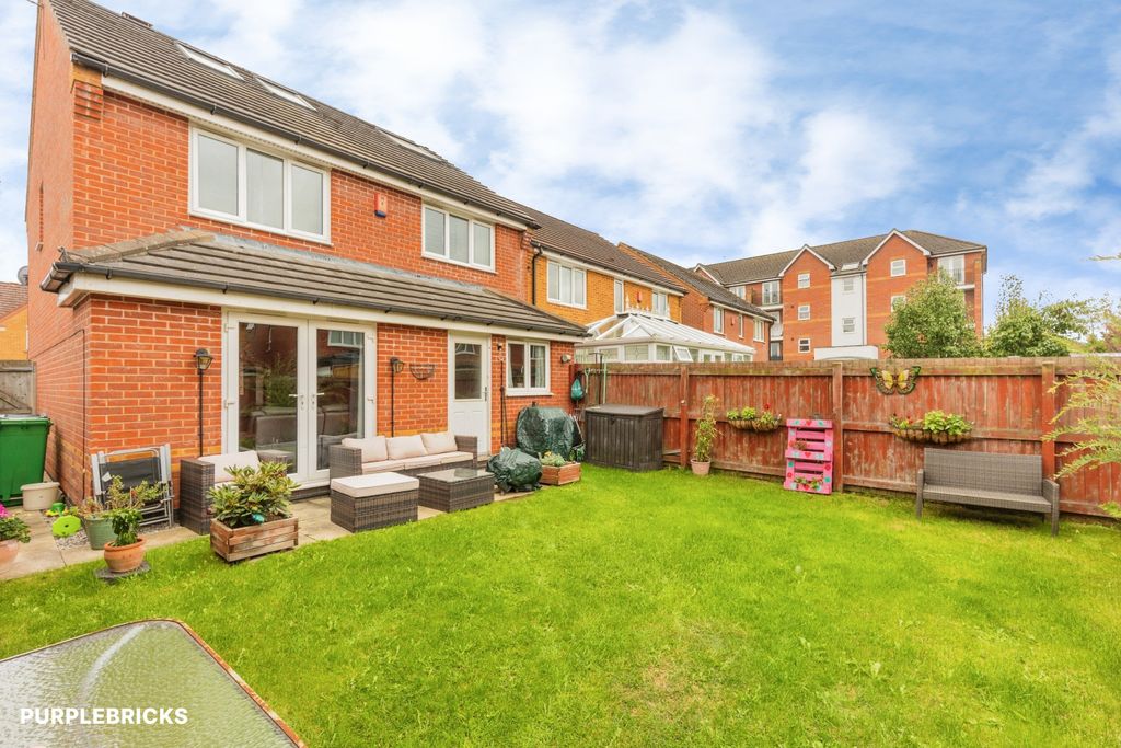 Property photo 2 of 33