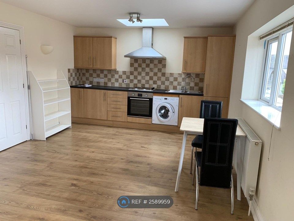 Property photo 1 of 5