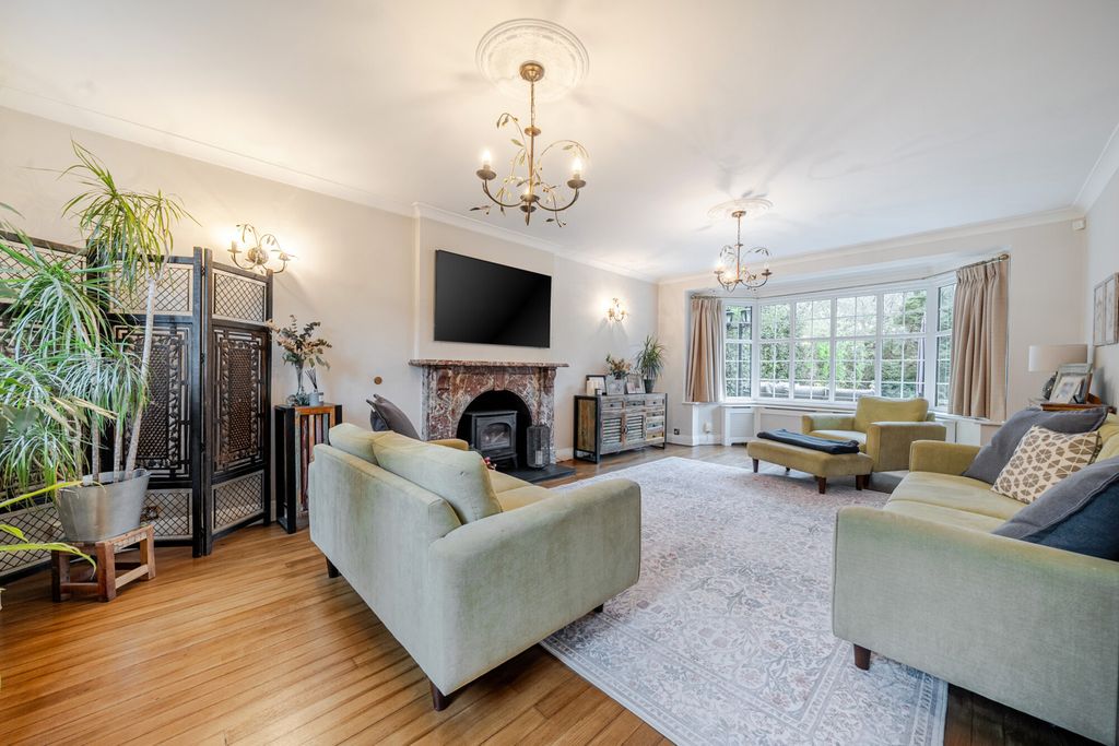 Property photo 2 of 20 Reception