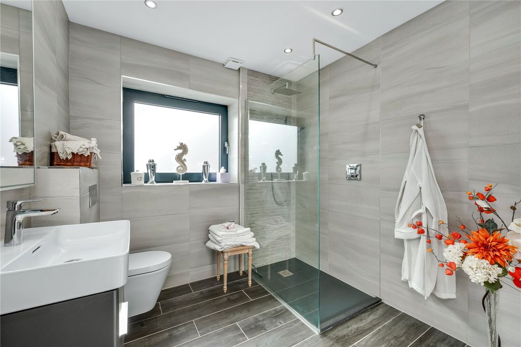 Additional image 13 of 5 bed detached house for saleCourtlands Avenue, Esher, Surrey KT10