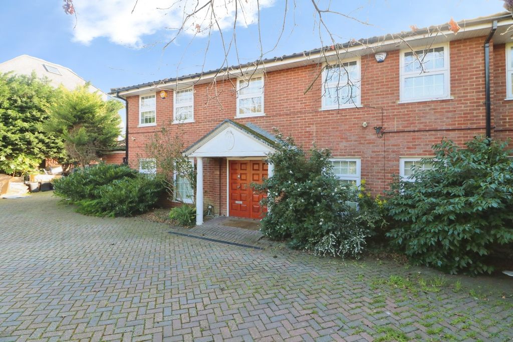 Property photo 3 of 35 Picture No. 70