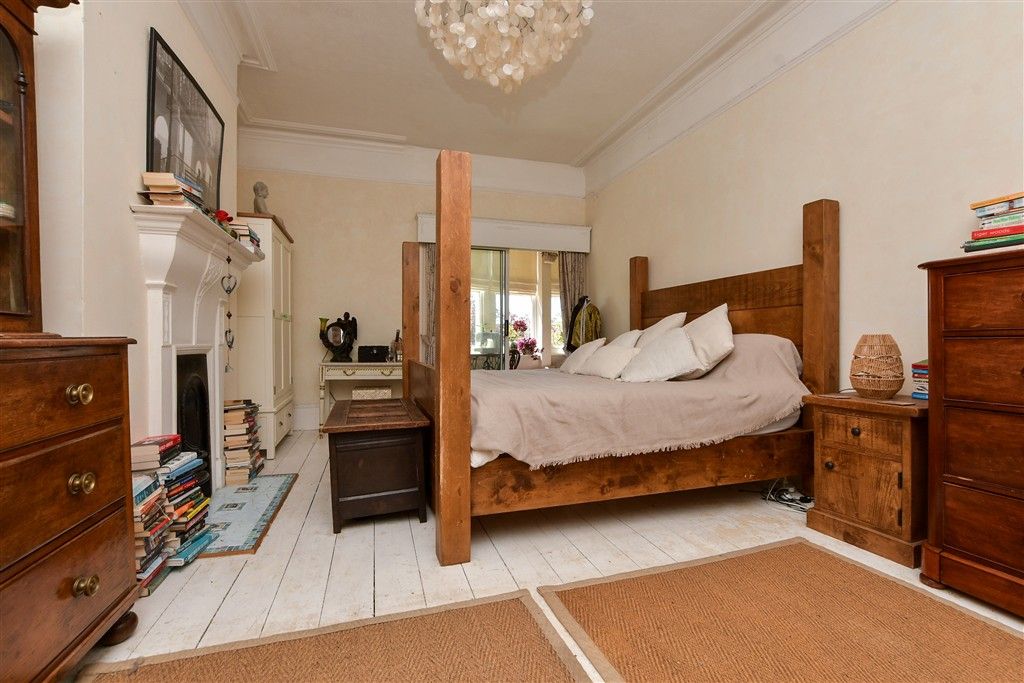 Property photo 3 of 17 Bedroom 1