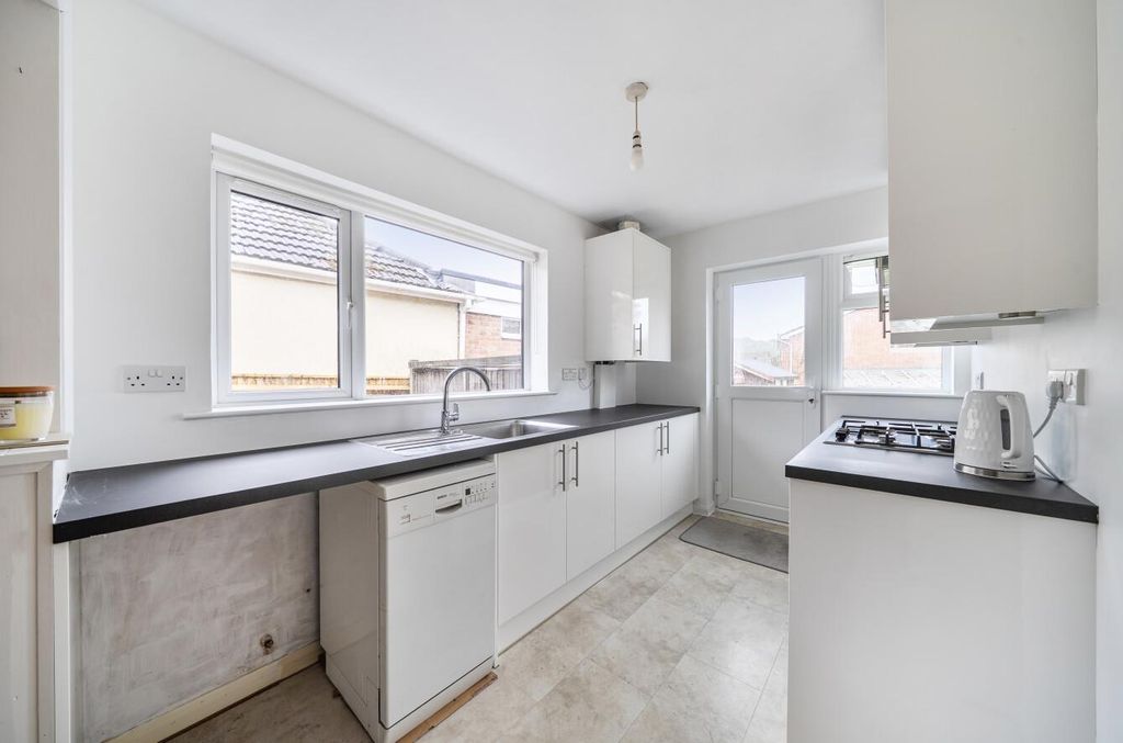 Property photo 3 of 14 Bodycoats Road 39 (3).Jpg