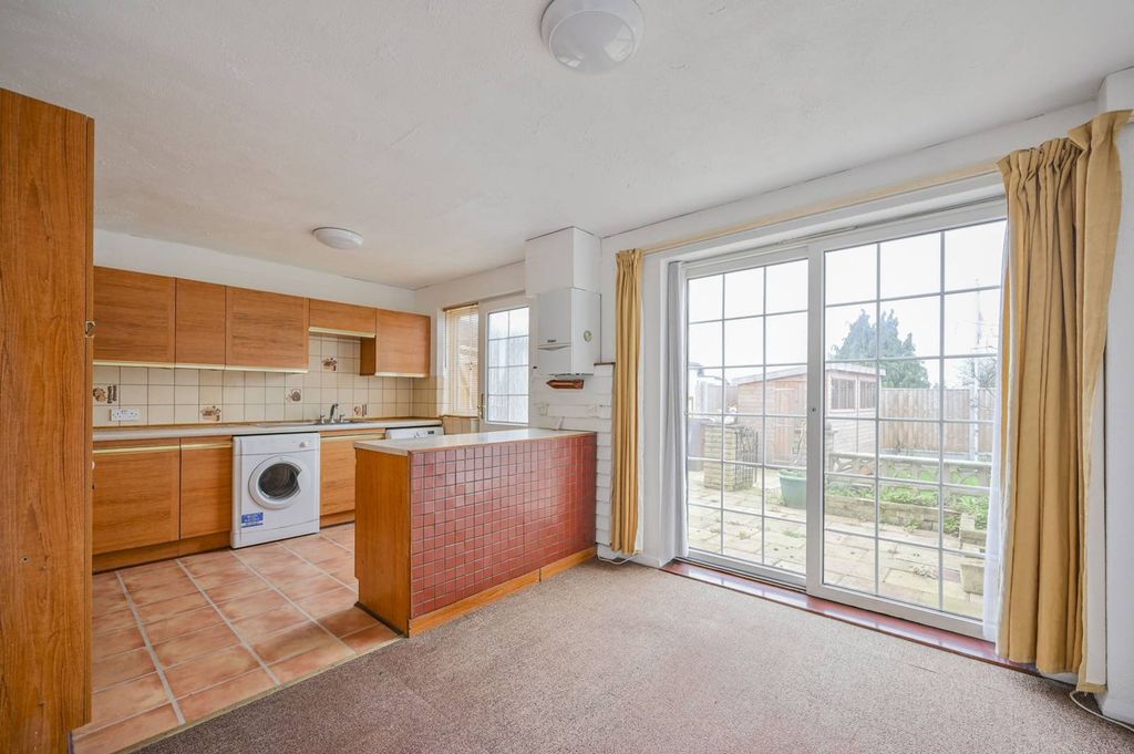 Property photo 3 of 21