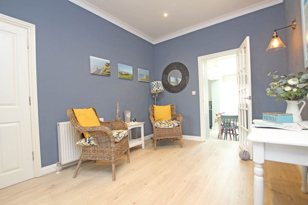 Property photo 3 of 26
