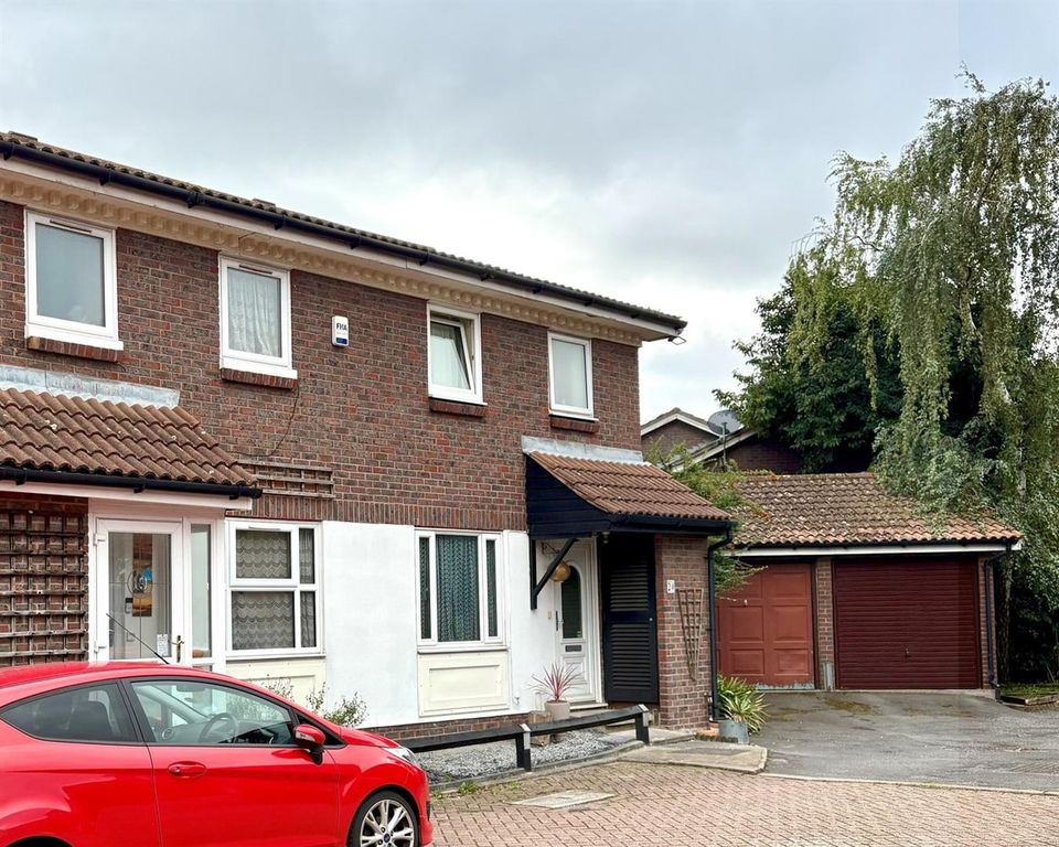 Property photo 1 of 13 3 Bedroom House For Sale, Custom House, E16, By Ba