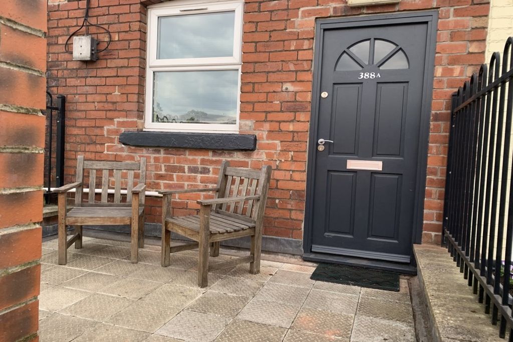 Property photo 2 of 7 Main