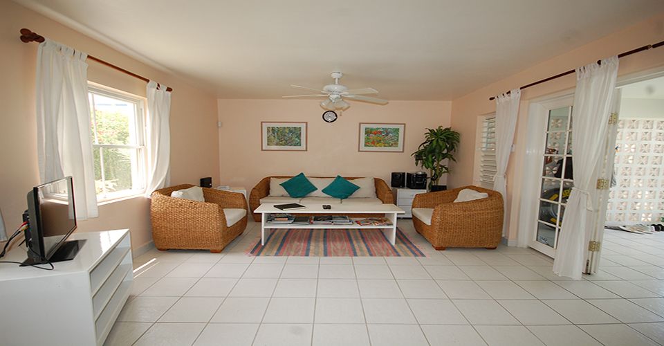 Property photo 2 of 8