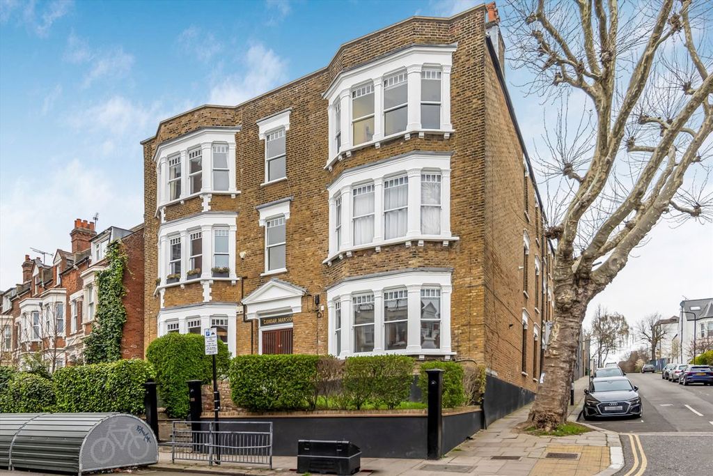 Property photo 2 of 7