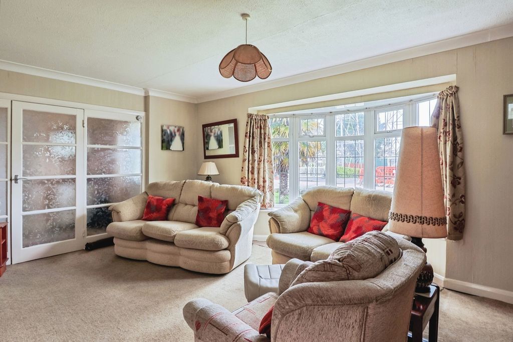 Property photo 2 of 22 Pbox-Img.Jpg