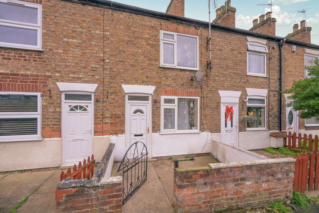 Property photo 1 of 2