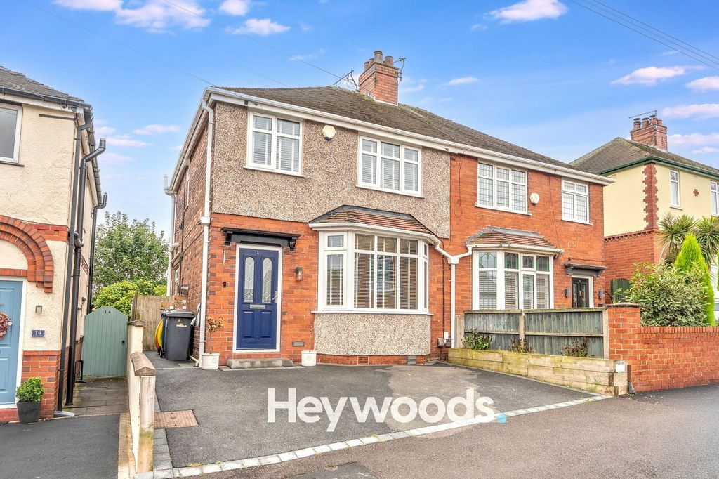 Property photo 1 of 34