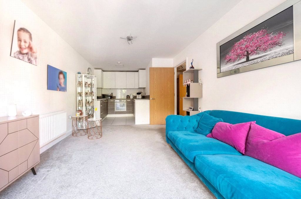 Property photo 3 of 10 Picture No. 01