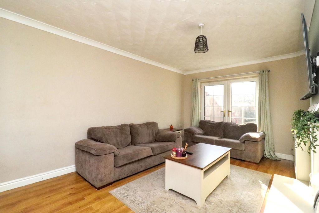 Property photo 3 of 22