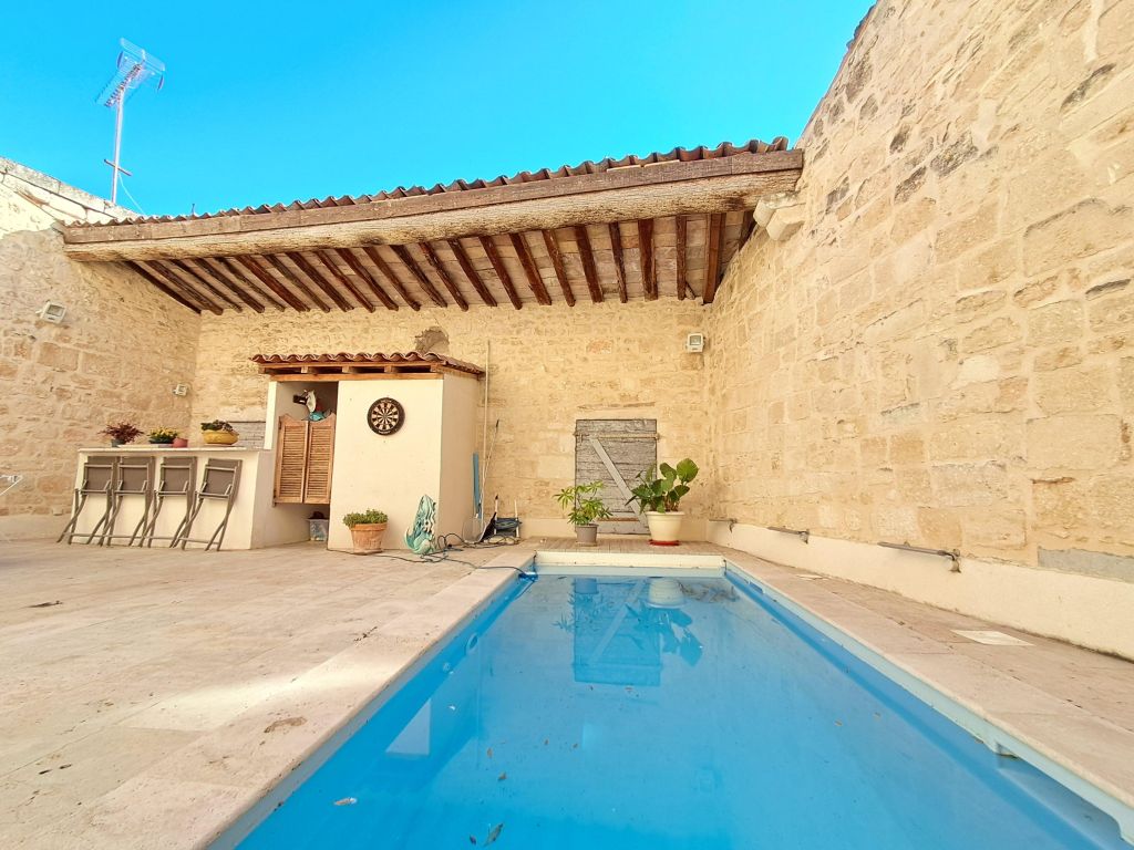 Property photo 3 of 35