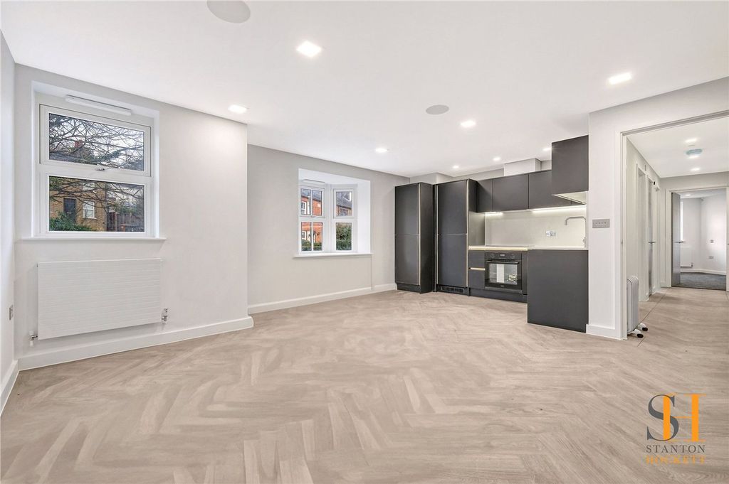 Property photo 2 of 13 Picture No. 32