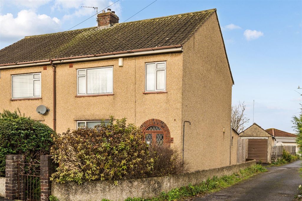 Property photo 1 of 16 Front Garden