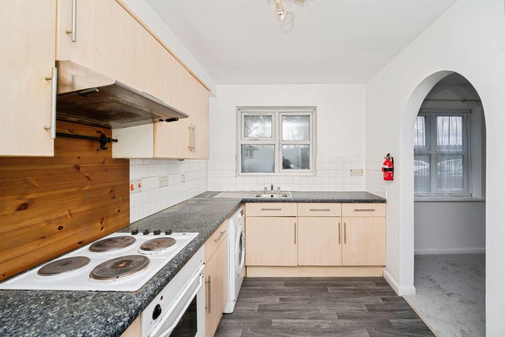 Property photo 3 of 15 Kitchen