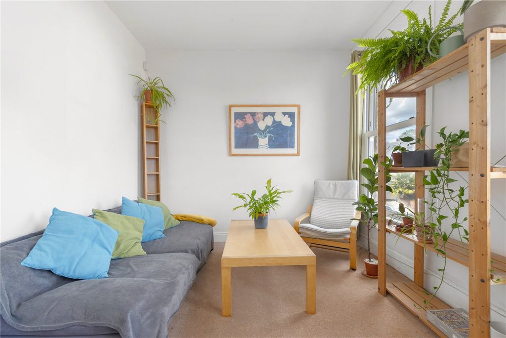 Property photo 3 of 14 Picture No. 06