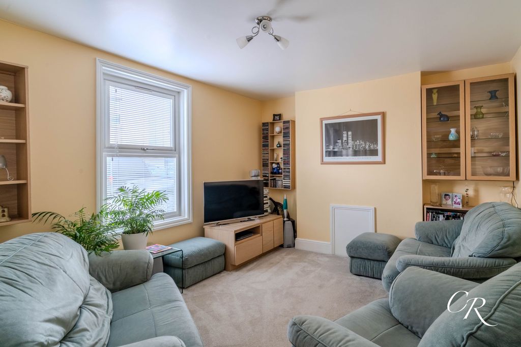 Property photo 3 of 16