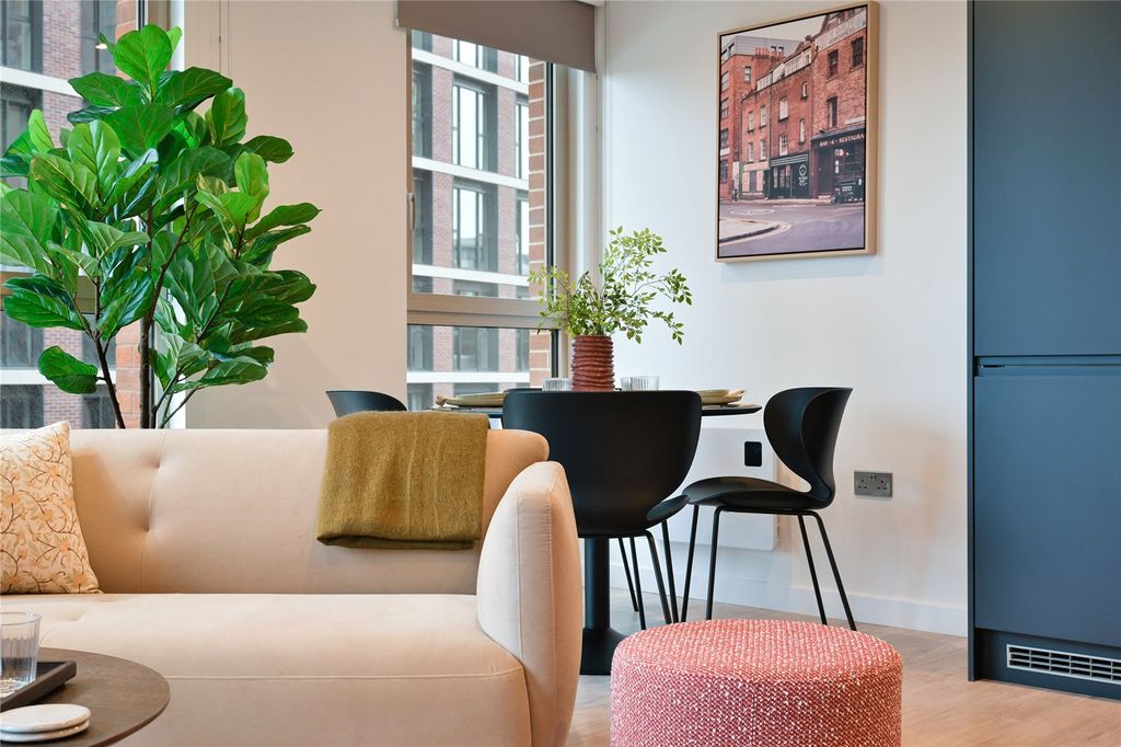 Property photo 3 of 14 Picture No. 02