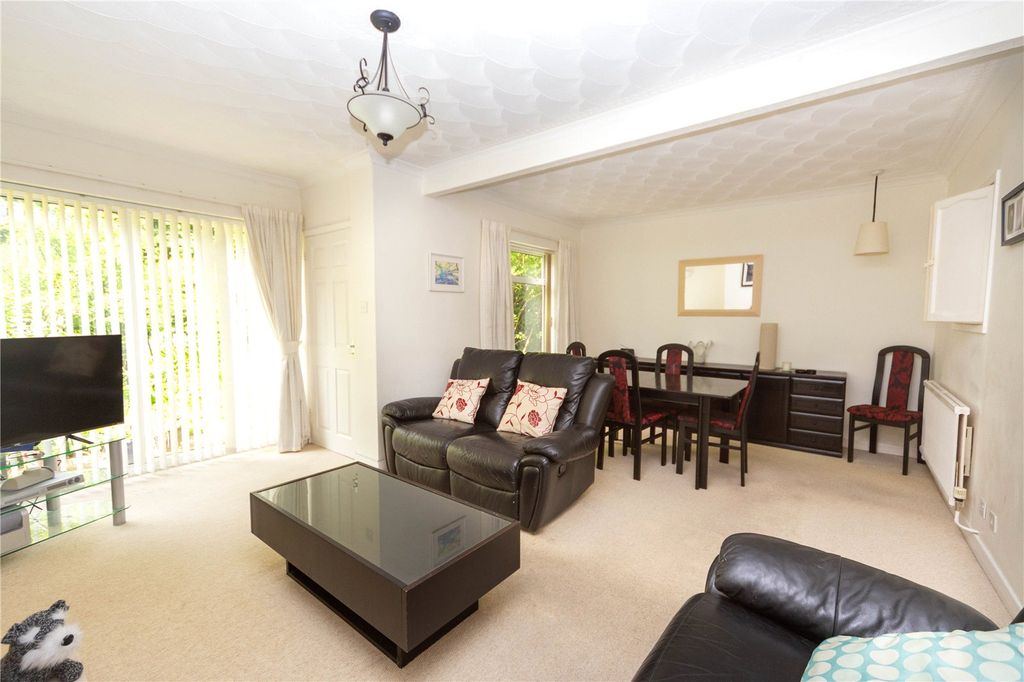 Property photo 3 of 22 Picture No. 05