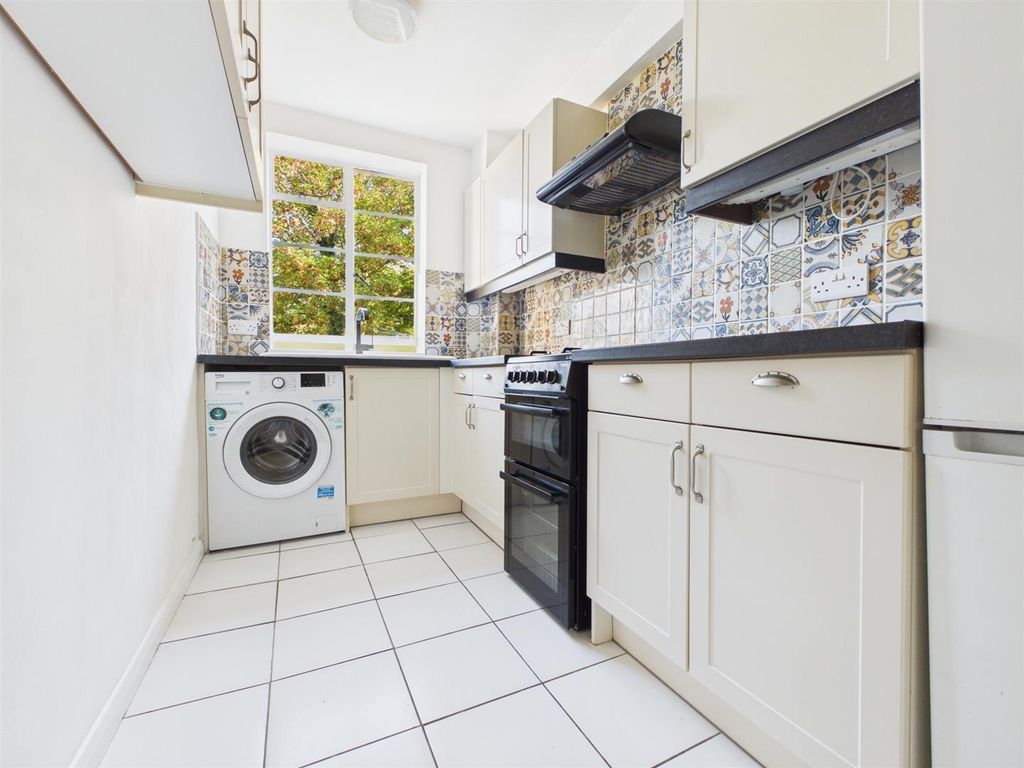Property photo 2 of 8 Cam04311G0-Pr0158-Still007.Jpg