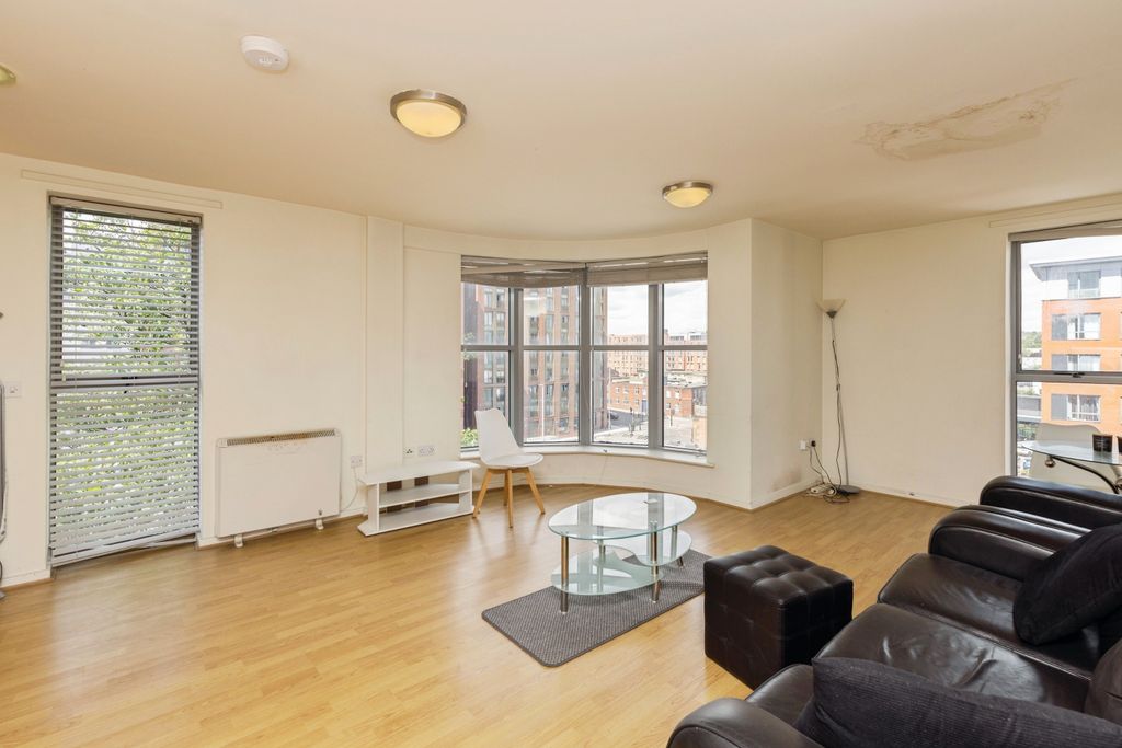 Property photo 3 of 11