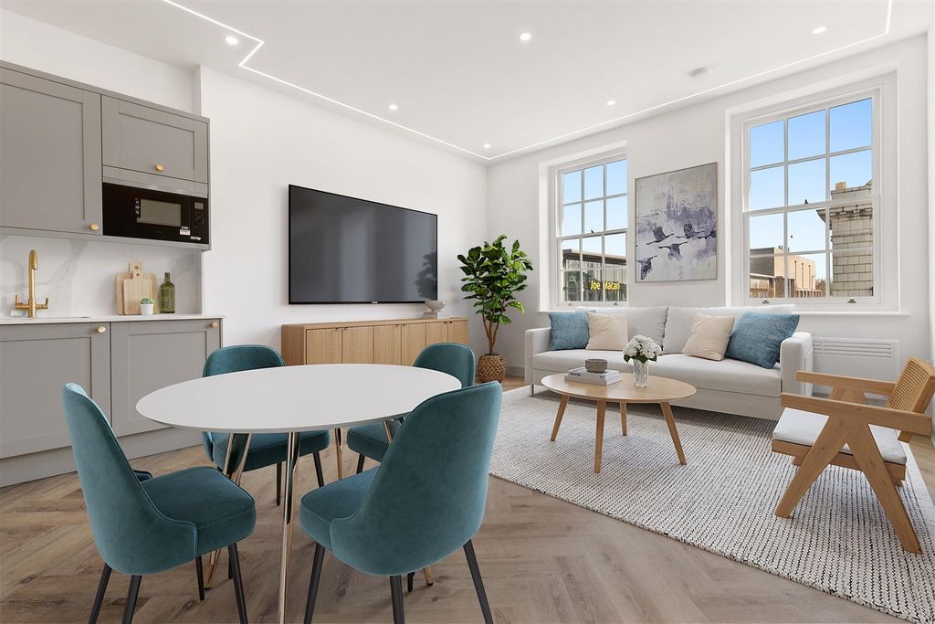 Property photo 1 of 5 Living/Dining/Kitchen