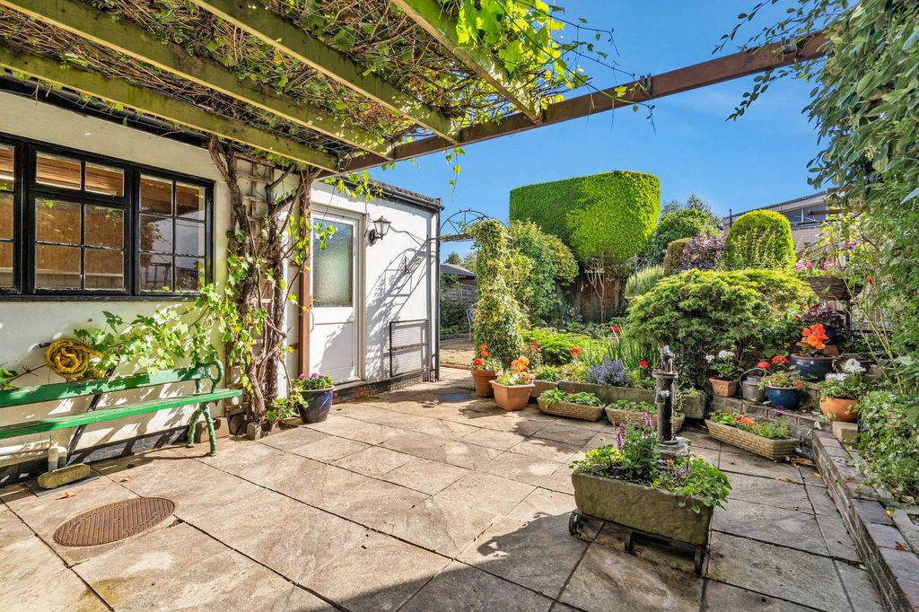 Property photo 3 of 13